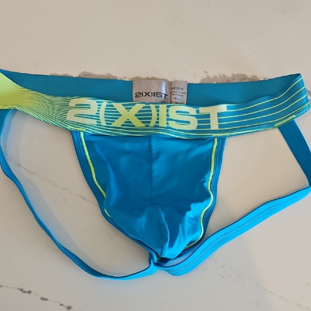 2(X)IST Blue Briefs size M